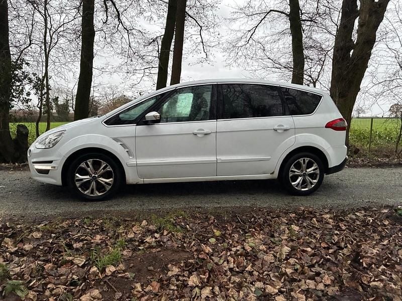 Used Ford S-MAX Titanium 163 HP (119 kW) 2013 White MPV