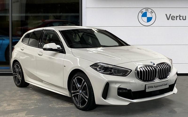 Used BMW 118 M Sport 140 HP (102 kW) 2024 White Hatchback