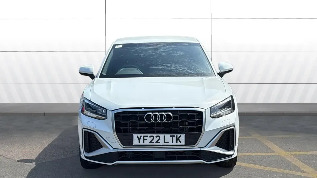 Used Audi Q2 S-Line 150 HP (110 kW) 2022 White SUV