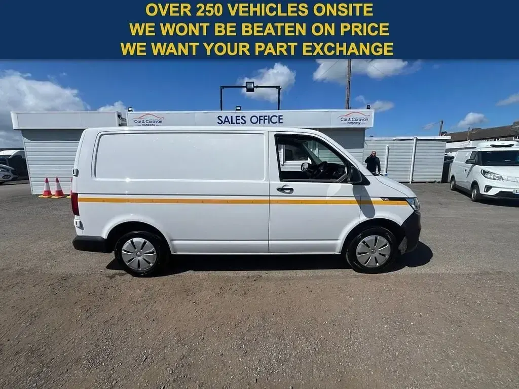 Gebraucht VW Transporter Startline 150 PS (110 kW) 2022 Weiß Van