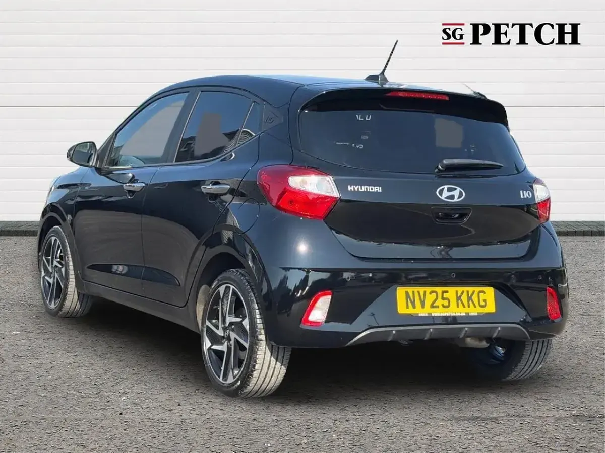 Used Hyundai i10 Premium 62 HP (45 kW) 2025 Black Hatchback