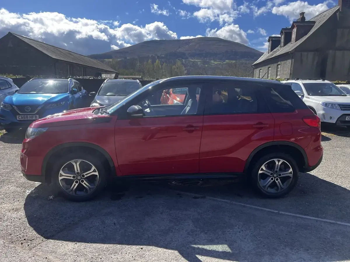 Used Suzuki Vitara SZ5 120 HP (88 kW) 2016 Red SUV
