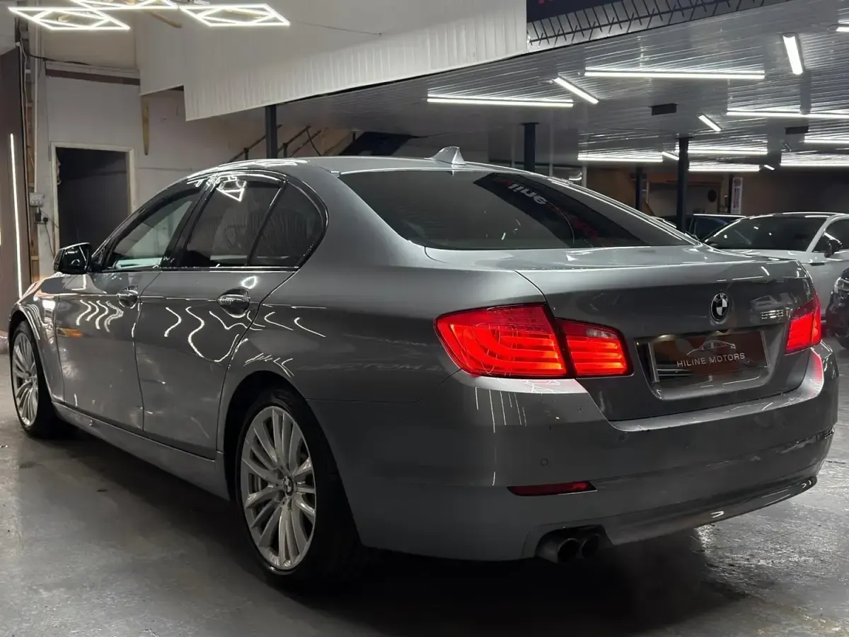 Usado BMW 528 Impressive 2011 Gris Berlina