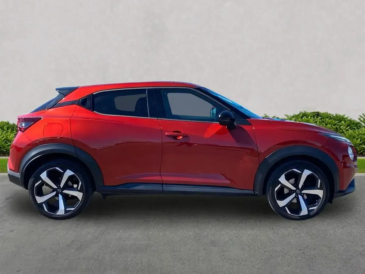 Used Nissan Juke Tekna 2023 Red SUV