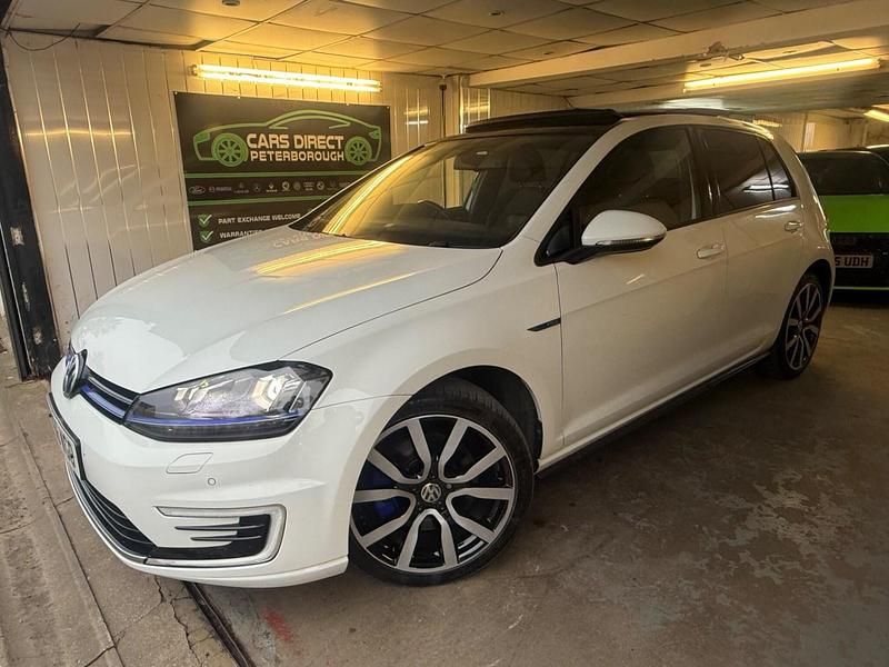 Used VW Golf VII GTE 204 HP (150 kW) 2016 White Hatchback