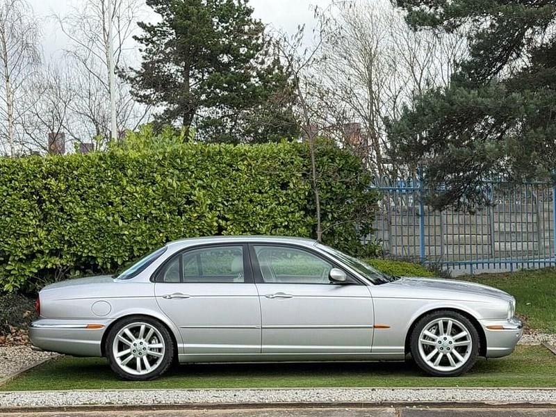Used Jaguar XJR Supercharged 400 HP (294 kW) 2004 Silver Sedan