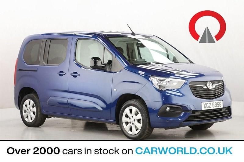 Blue Used 2022 Vauxhall Combo S MPV | £15,956 (A bit pricey) - Image 1/3