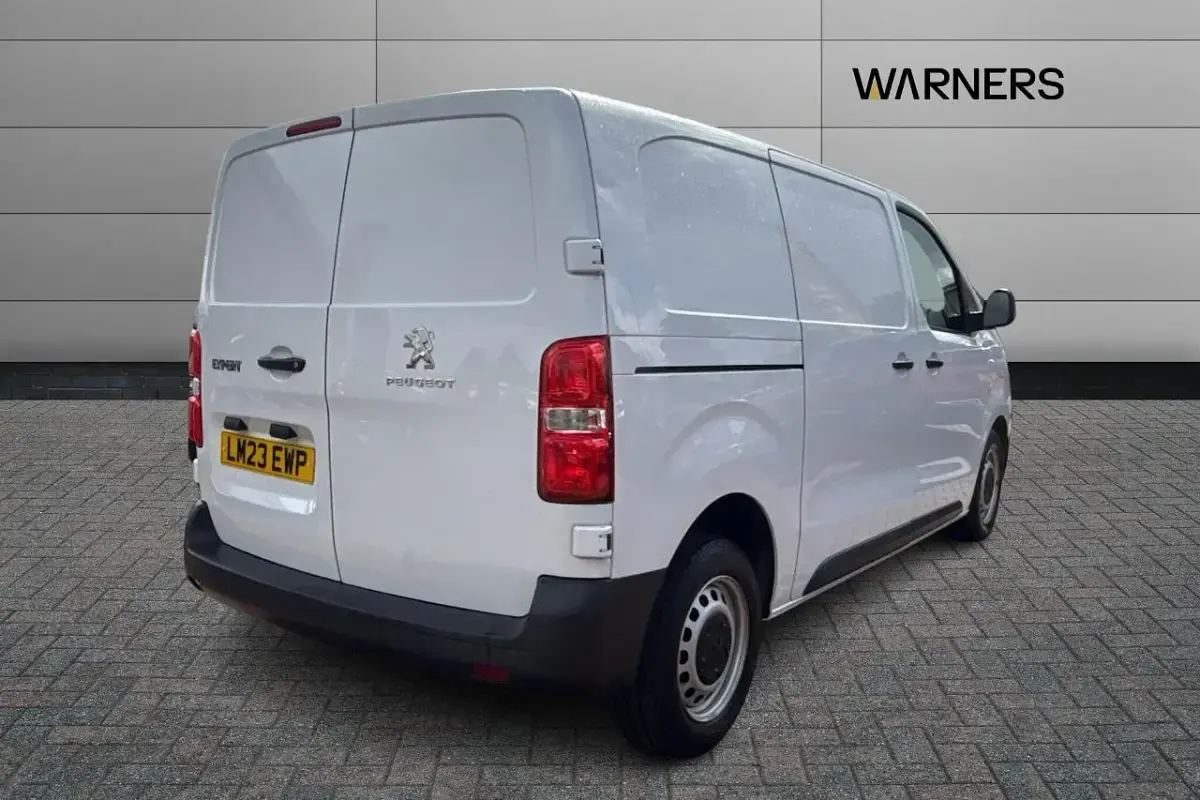 Used Peugeot Expert Premium 102 HP (75 kW) 2023 White Van