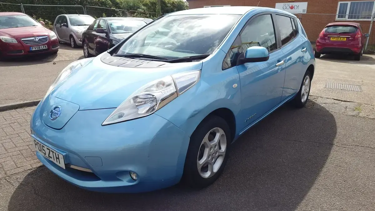 Used Nissan Leaf Acenta 80 kW (109 HP) 2015 Blue Hatchback