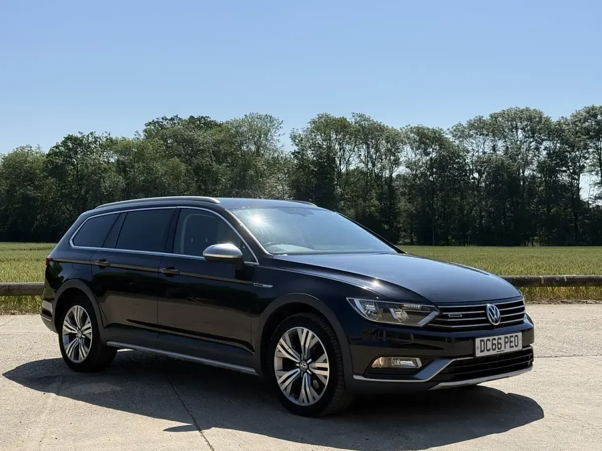 Used VW Passat Alltrack 190 HP (139 kW) 2016 Black Estate