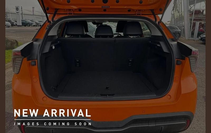 Used MG MG4 EV Trophy 150 kW (204 HP) 2025 Orange Hatchback