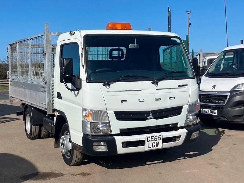 Used Mitsubishi Canter 130 HP (95 kW) 2015 White