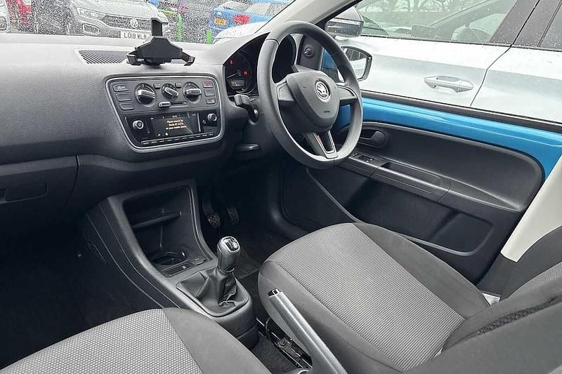 Used Skoda Citigo 44 HP (32 kW) 2018 Crystal blue metallic Hatchback