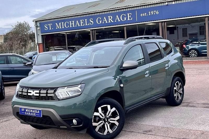 Used Dacia Duster Journey 90 HP (66 kW) 2024 Green SUV