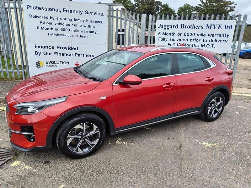 Used Kia Ceed 2022 Red Hatchback