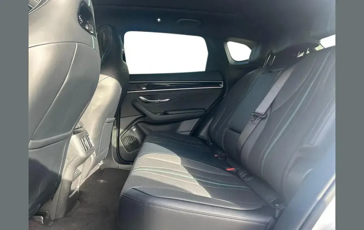 New BYD Seal U Design 324 HP (238 kW) 2025 White SUV