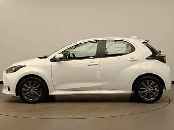 Used Toyota Yaris Hybrid 116 HP (85 kW) 2023 White Hatchback