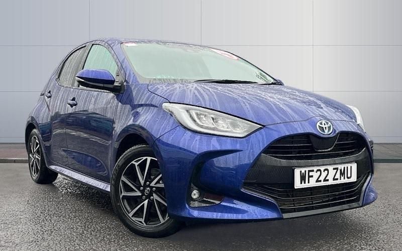 Used 2025 Toyota Yaris Hybrid Design Hatchback | £16,357 (Super price) - Image 1/4