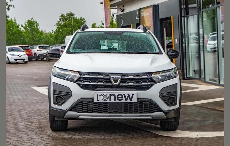 Used Dacia Sandero Essentiel 91 HP (66 kW) 2021 White Hatchback