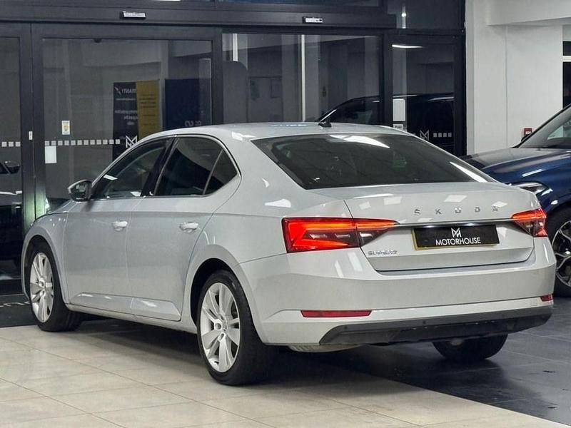 Used Skoda Superb SE L 190 HP (139 kW) 2019 Silver Hatchback