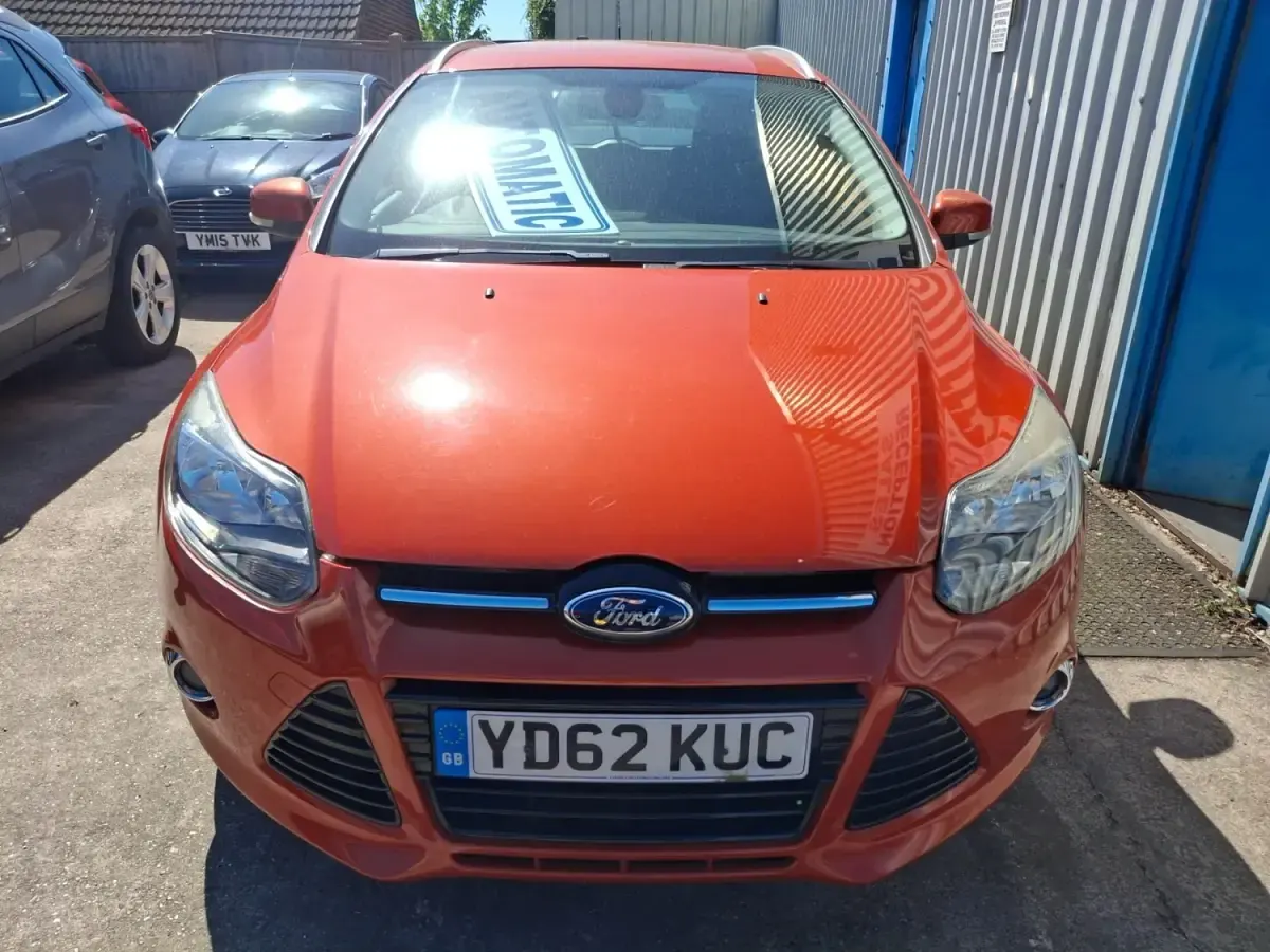 Usado Ford Focus Titanium 125 HP (91 kW) 2012 Vermelho Carrinha