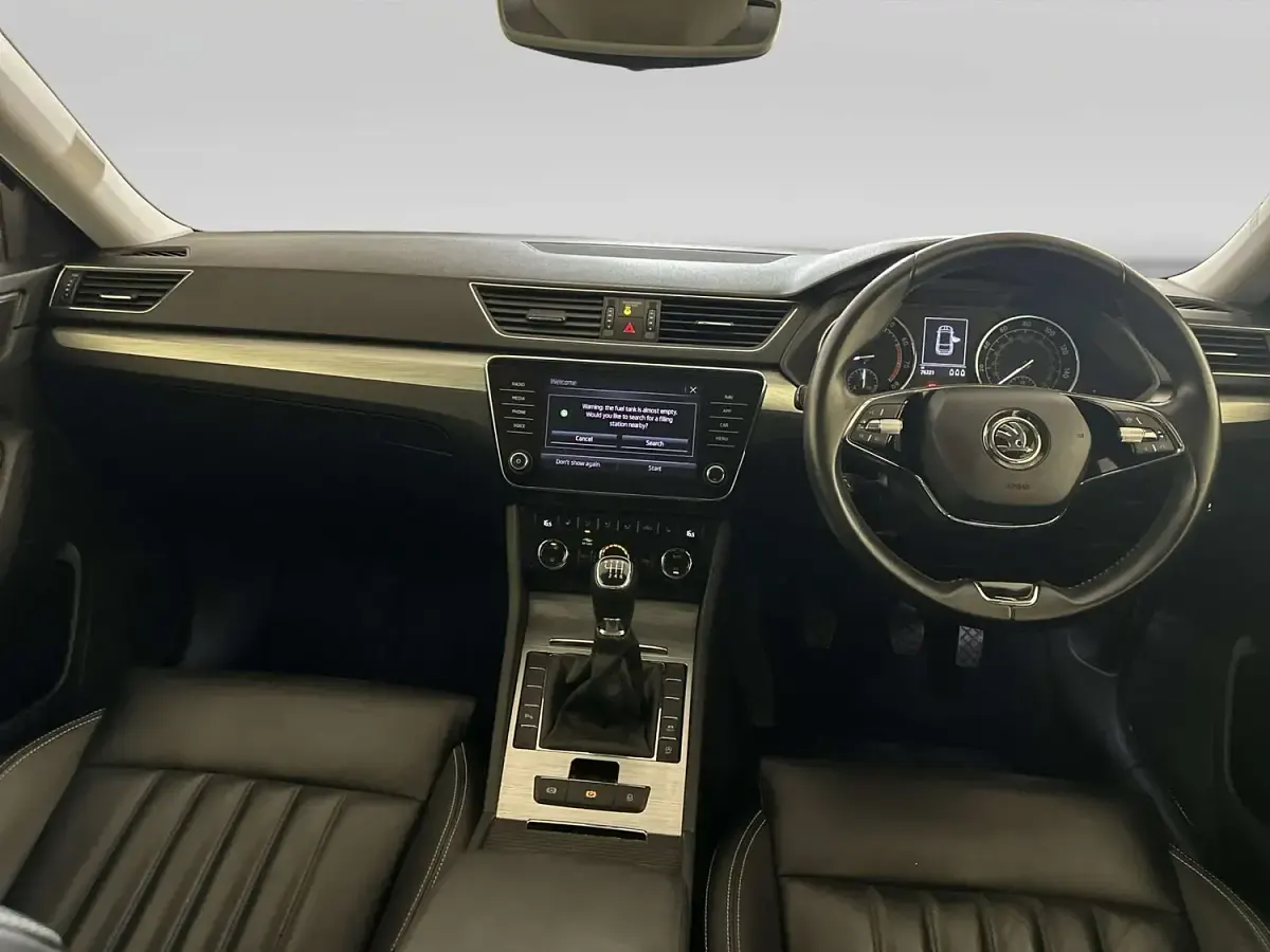 Used Skoda Superb SE Technology 150 HP (110 kW) 2020 Blue Estate