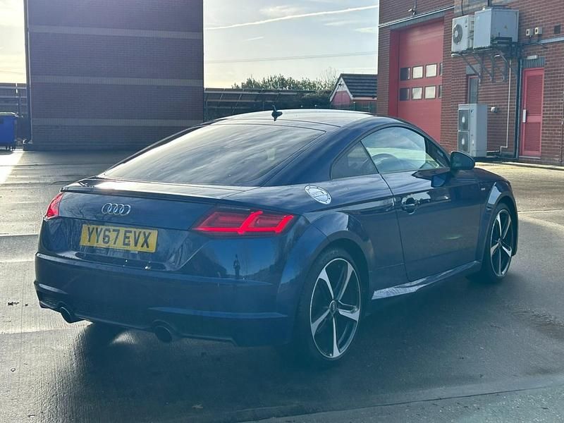Używany Audi TT Black Edition 230 KM (169 kW) 2017 Niebieski Coupe