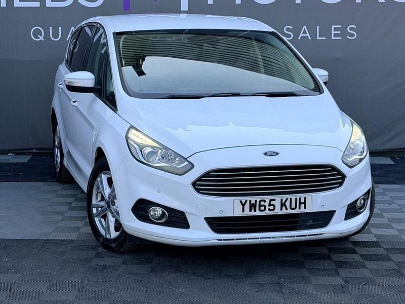 Used Ford S-MAX Titanium 150 HP (110 kW) 2015 White MPV