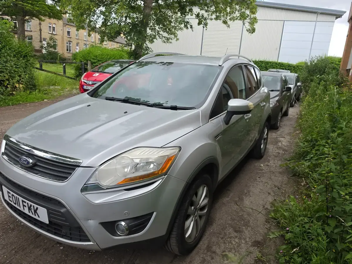 Used Ford Kuga Titanium 140 HP (102 kW) 2011 Silver SUV