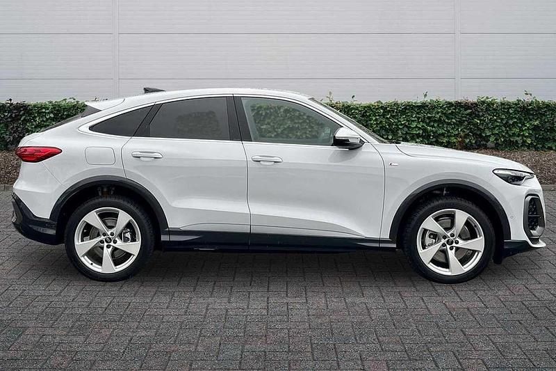 New Audi Q5 S-Line 2026 Glacier white, metallic SUV