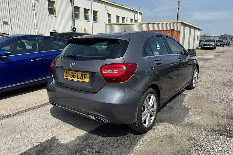 Used Mercedes A180 109 HP (80 kW) 2017 Grey Hatchback