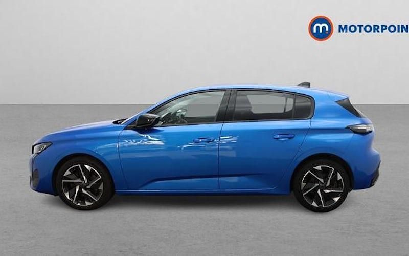 Used Peugeot 308 Allure Premium 131 HP (96 kW) 2023 Blue Hatchback