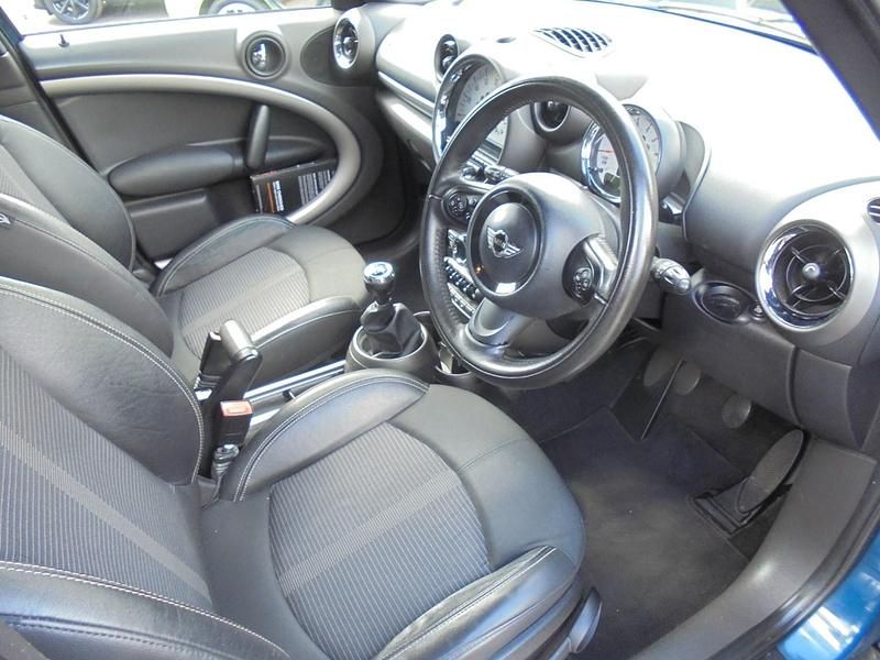 Usado Mini Cooper D 2011 Azul Utilitario