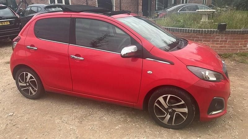 Used Peugeot 108 Allure 82 HP (60 kW) 2015 Red Hatchback