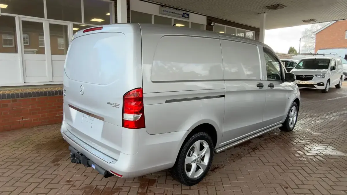 Used Mercedes Vito 163 HP (119 kW) 2017 Silver Van