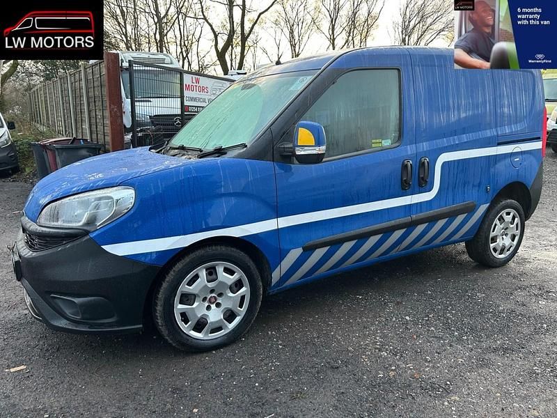 Blue Used 2016 Fiat Doblò MPV | £2,099 (Fair price) - Image 1/3