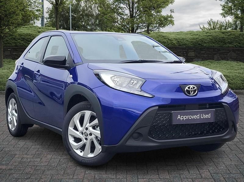 New 2025 Toyota Aygo PURE Hatchback | £15,273 (Good price) - Image 1/4