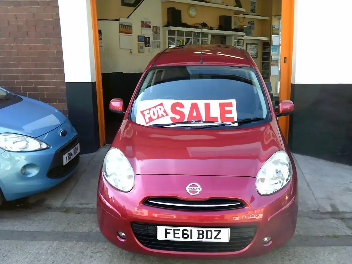 Used Nissan Micra Acenta 78 HP (57 kW) 2011 Red Hatchback