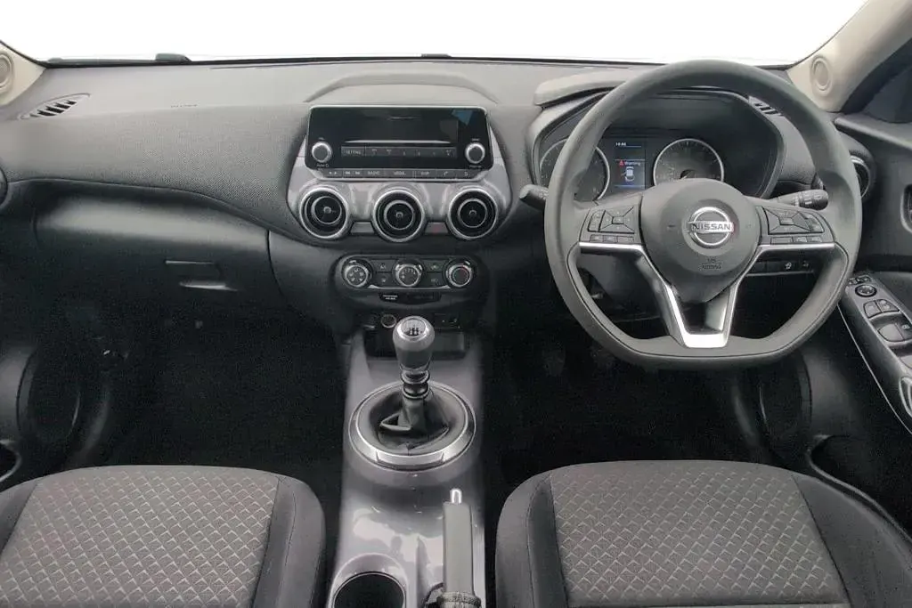 Used Nissan Juke S 117 HP (86 kW) 2022 White SUV