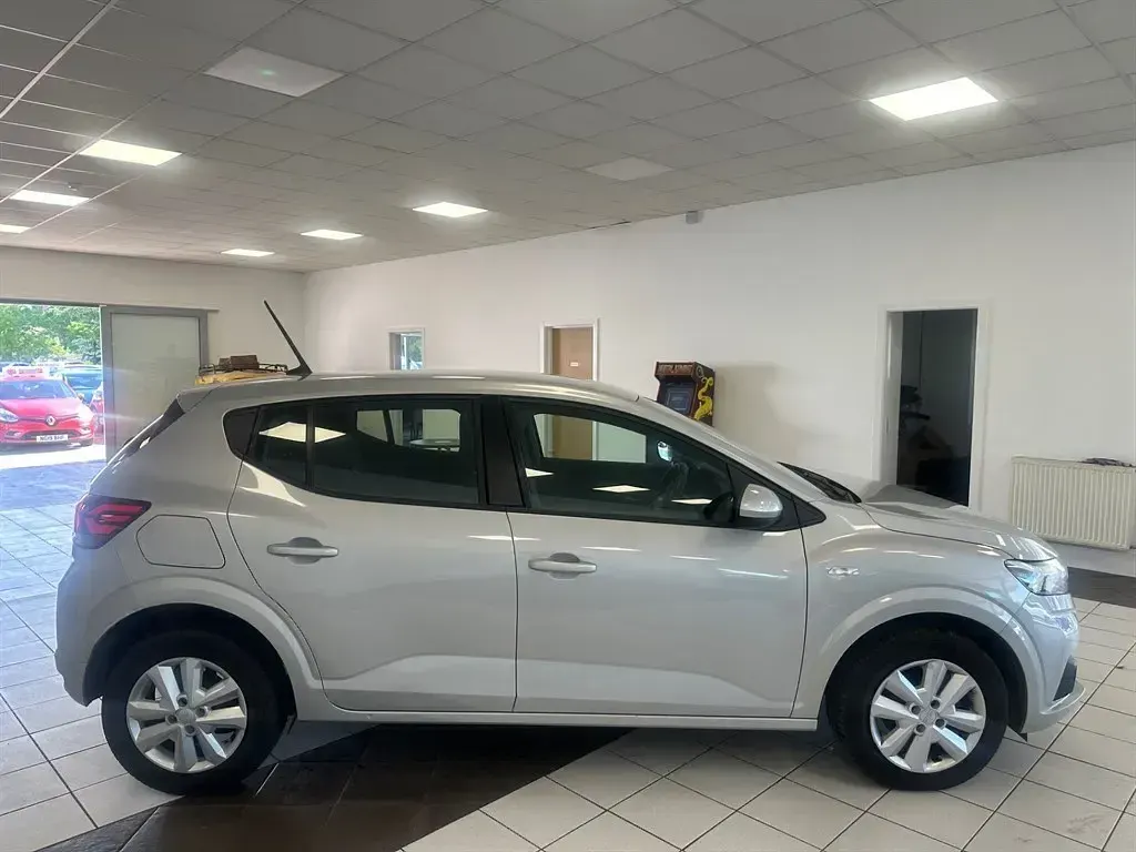 Begagnad Dacia Sandero Expression 2023 Grå Halvkombi