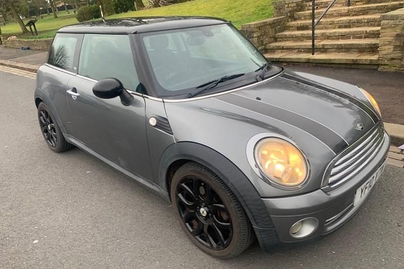 Grey Used 2010 Mini Cooper Hatch Hatchback | £1,695 (Fair price) - Image 1/1