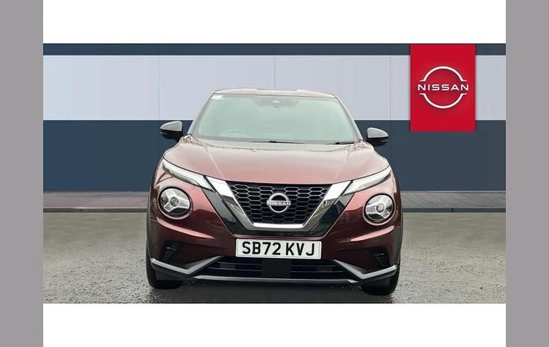 Used Nissan Juke N-Connecta 114 HP (83 kW) 2023 Red SUV