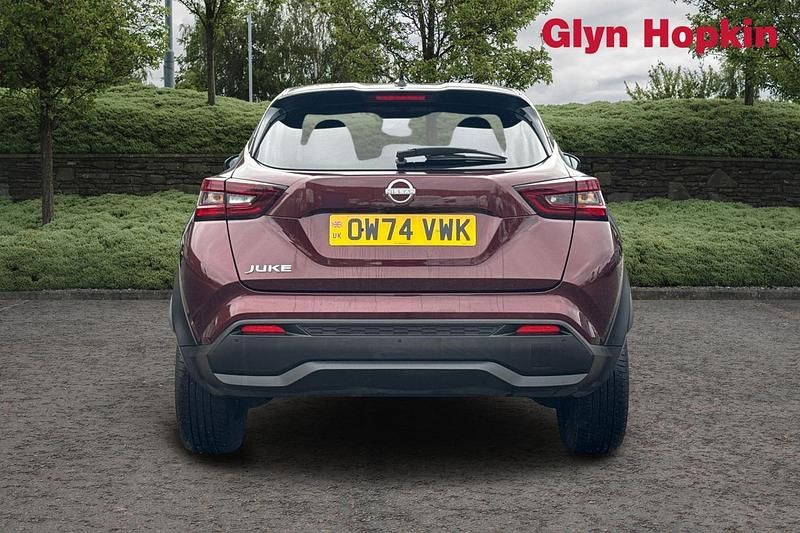 Used Nissan Juke N-Connecta 114 HP (83 kW) 2025 Red SUV