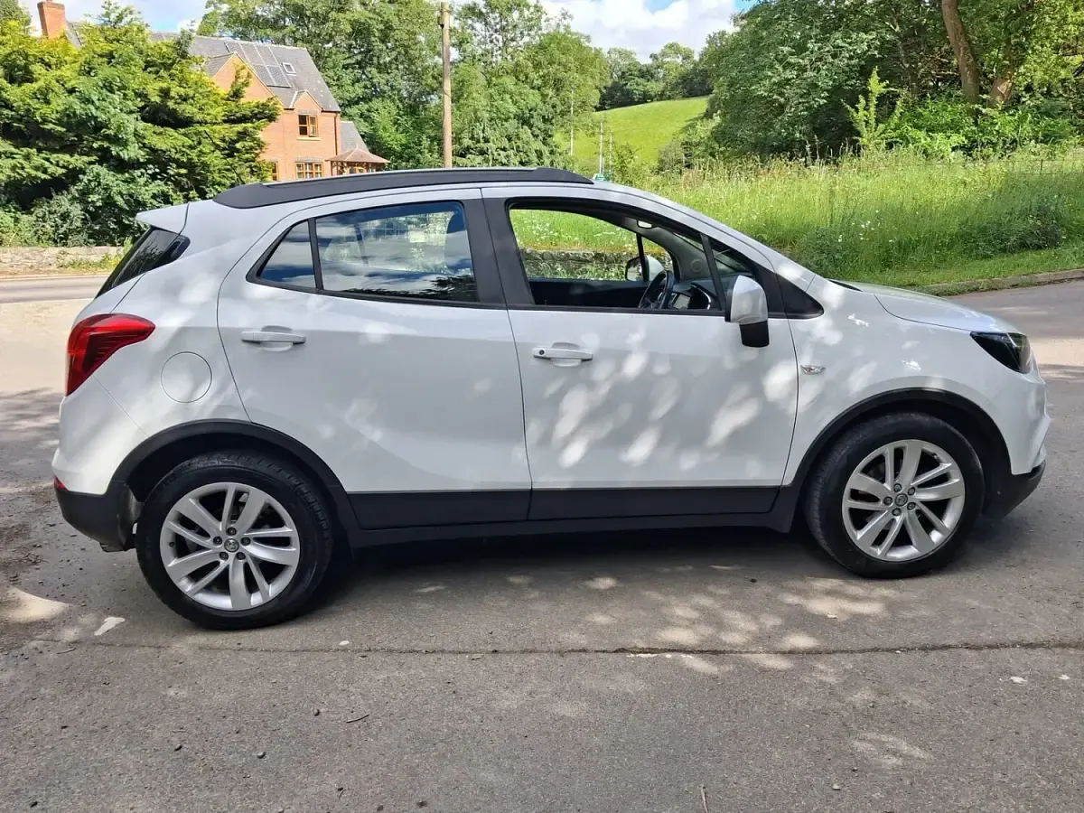 Used Vauxhall Mokka X Design Edition 140 HP (102 kW) 2018 White SUV