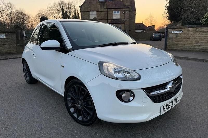 Used Vauxhall Adam Glam 70 HP (51 kW) 2013 White Hatchback