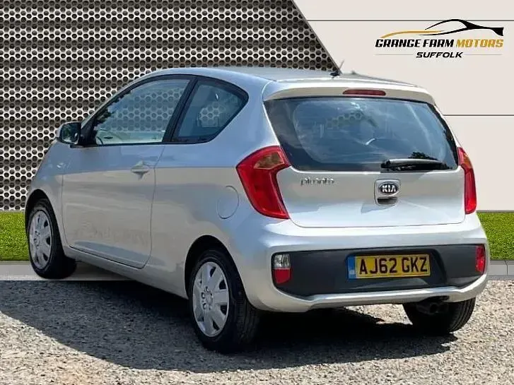Used Kia Picanto 68 HP (50 kW) 2012 Silver Hatchback