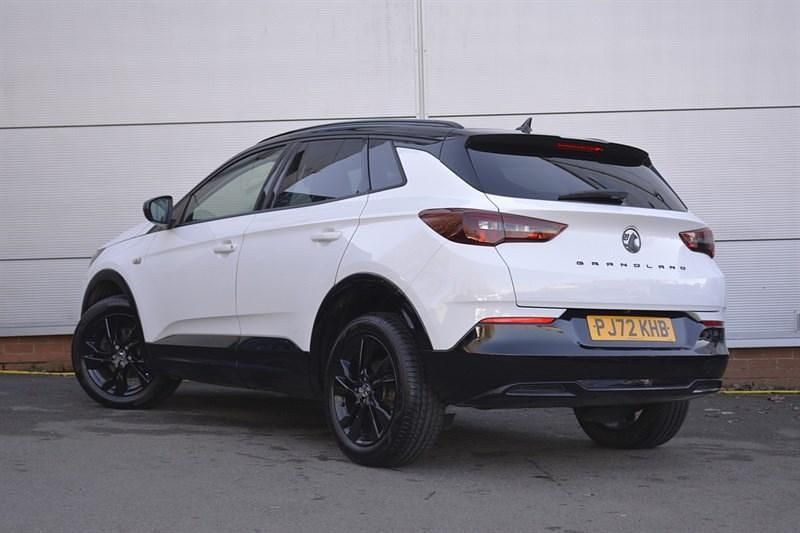 Used Vauxhall Grandland X GS Line 130 HP (95 kW) 2022 White SUV