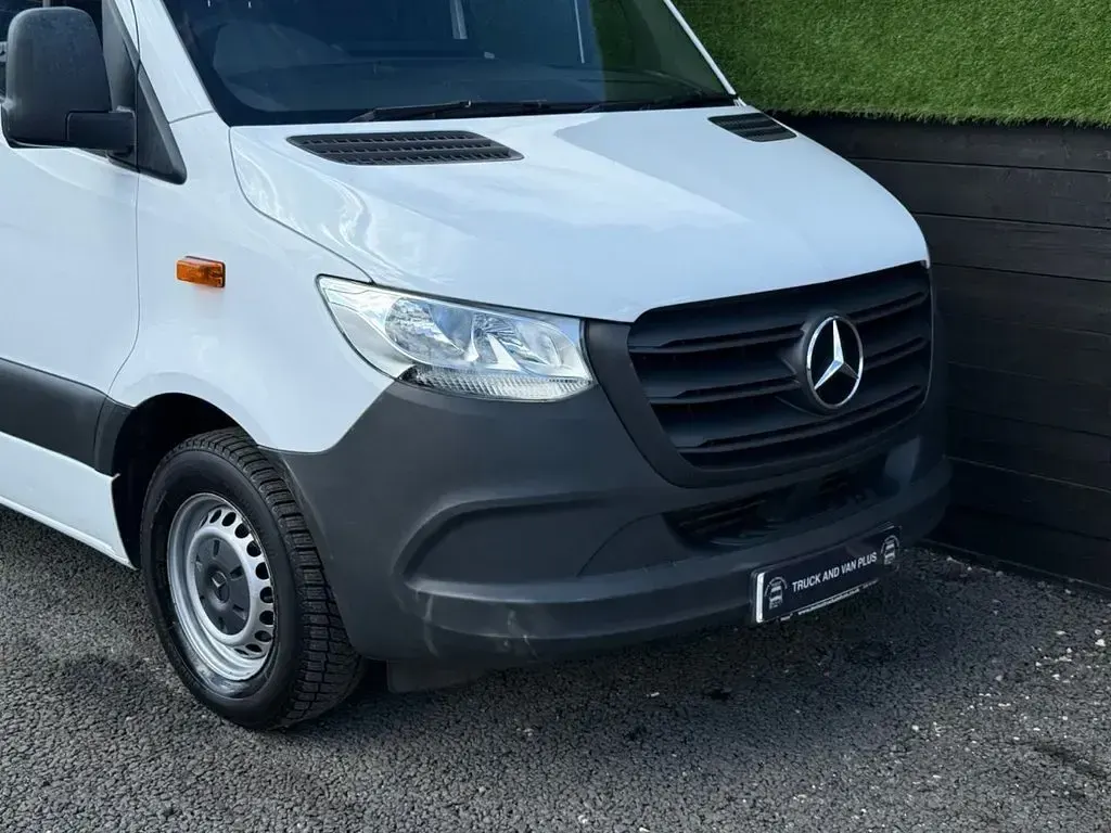 Used Mercedes Sprinter 143 HP (105 kW) 2020 White Van