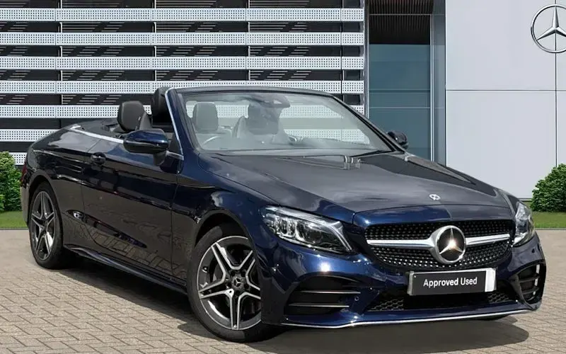 Usado Mercedes C300 AMG line 245 HP (180 kW) 2022 Cabrios