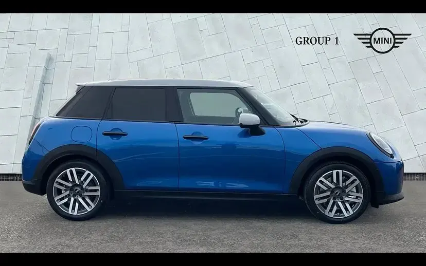 Used Mini Cooper Classic 150 kW (204 HP) 2026 Blue Hatchback